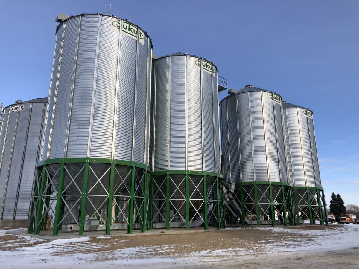 Bucket Elevator Sukup, Hopper, Meridian Grain Bins Alberta Skyway